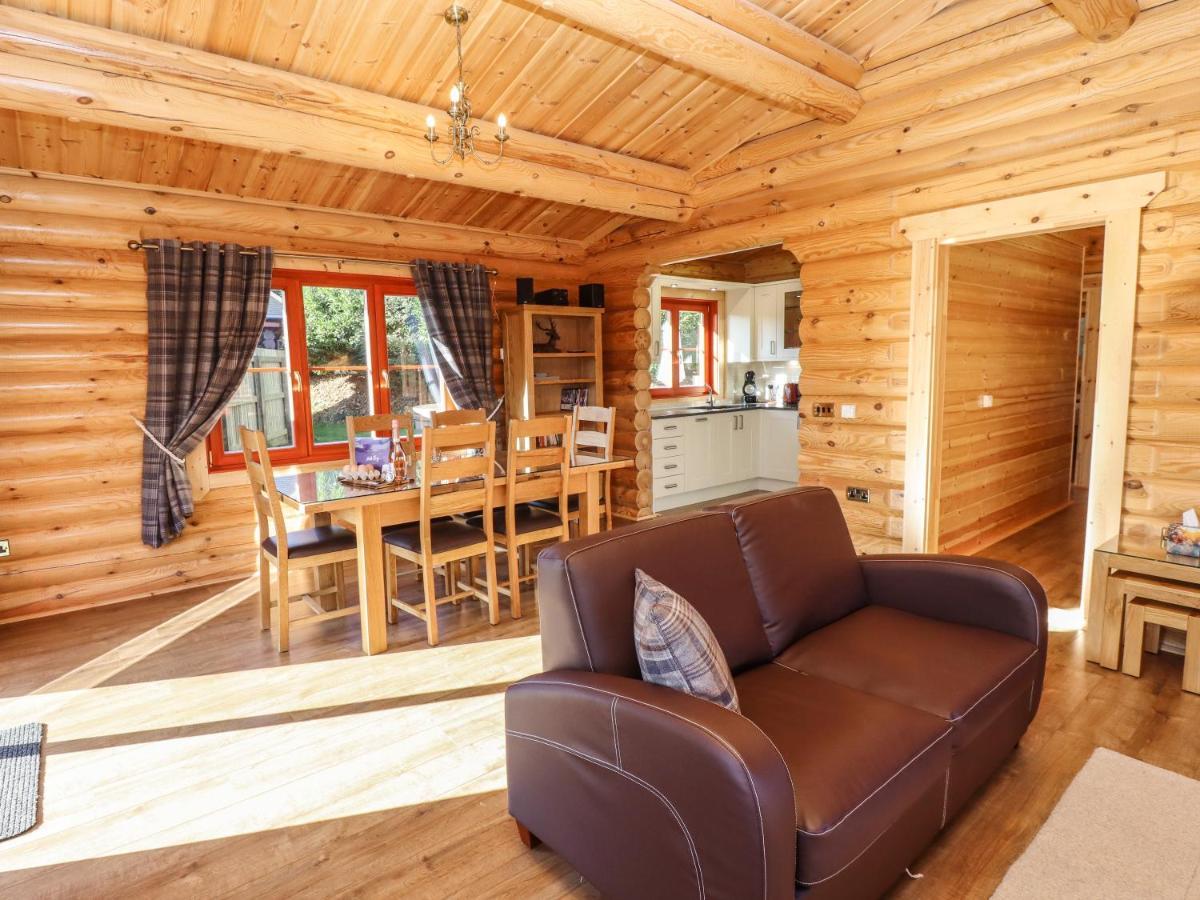 Holly Lodge Оакхам Экстерьер фото