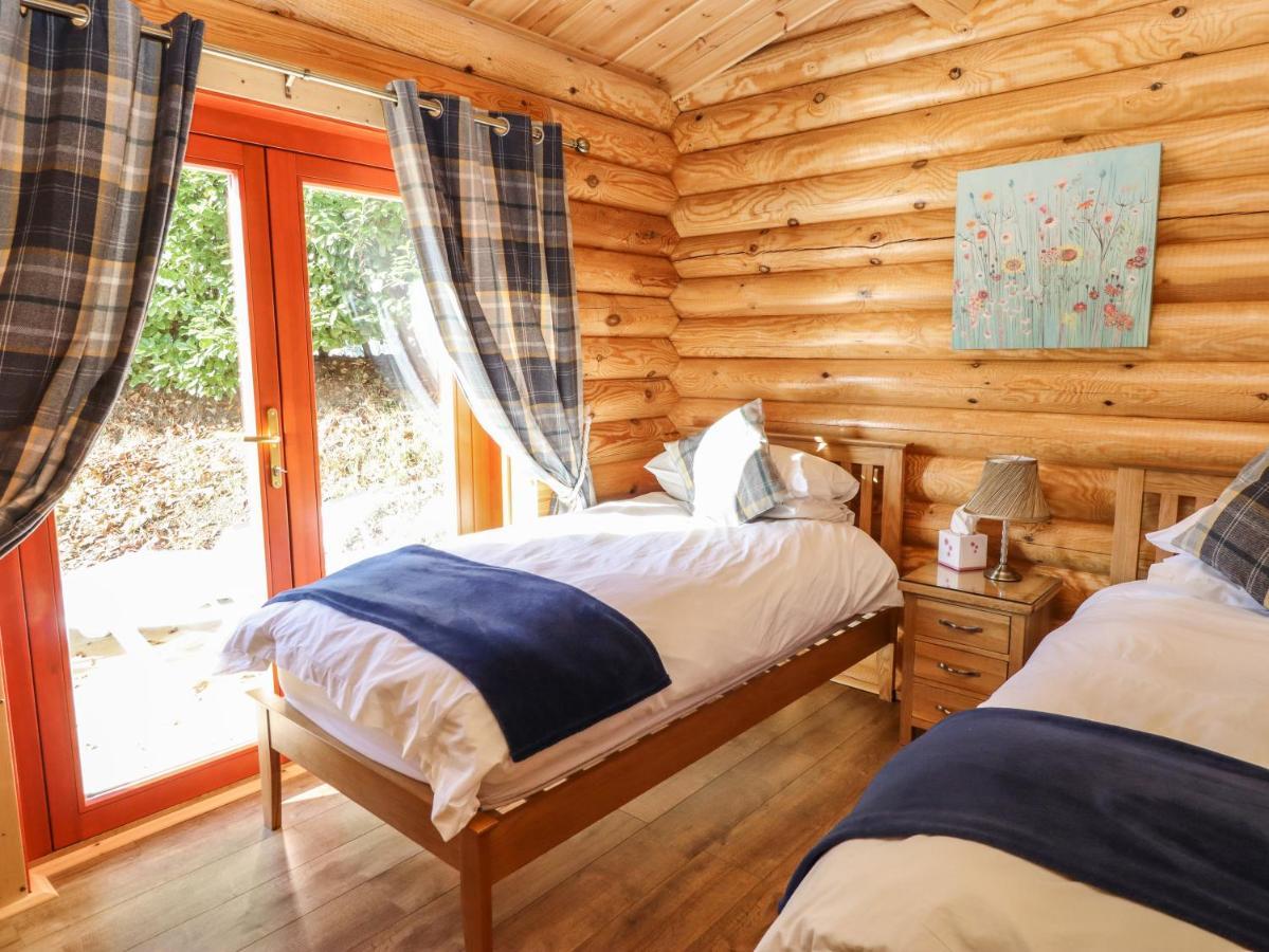 Holly Lodge Оакхам Экстерьер фото
