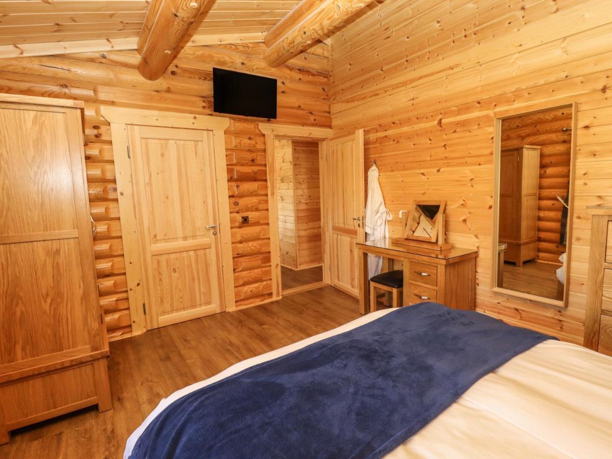 Holly Lodge Оакхам Экстерьер фото